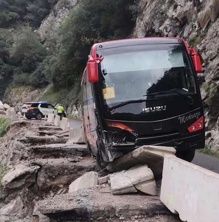 accidente-autobús-la-hermida-01