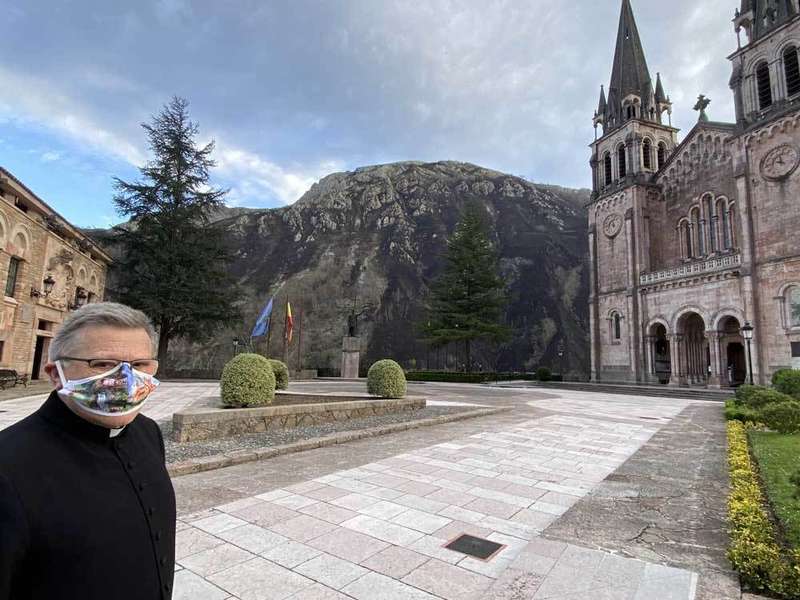 Las Cenizas Tinen De Negro Priena En Covadonga