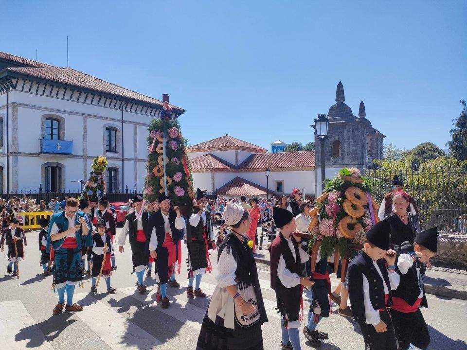 Fiestas de La Asunción y La Sacramental.
Fiestas de La Asunción y La Sacramental Colombres